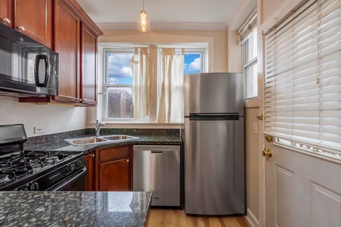 Tiny photo for 869 W CORNELIA Avenue #3, Chicago, IL 60657 (MLS # 12732180)