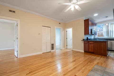 Tiny photo for 869 W CORNELIA Avenue #3, Chicago, IL 60657 (MLS # 12732180)