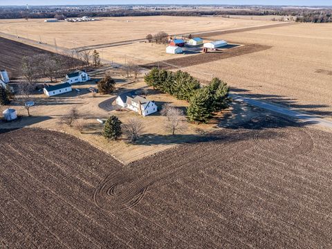 A home in Garden Prairie