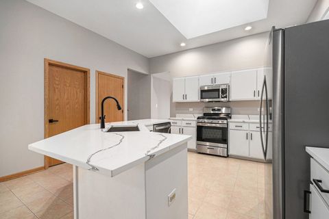 Tiny photo for 19347 Westfield Avenue, Tinley Park, IL 60487 (MLS # 12588673)