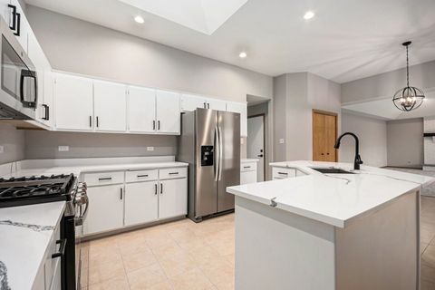 Tiny photo for 19347 Westfield Avenue, Tinley Park, IL 60487 (MLS # 12588673)