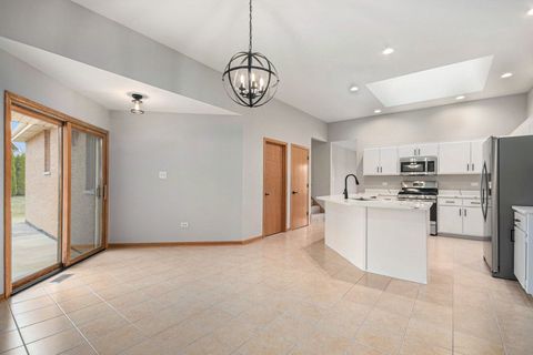 Tiny photo for 19347 Westfield Avenue, Tinley Park, IL 60487 (MLS # 12588673)