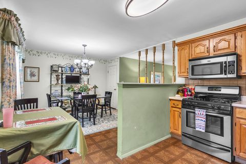 Tiny photo for 47 Willow Trail, Wheeling, IL 60090 (MLS # 12455350)