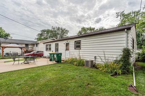Tiny photo for 47 Willow Trail, Wheeling, IL 60090 (MLS # 12455350)