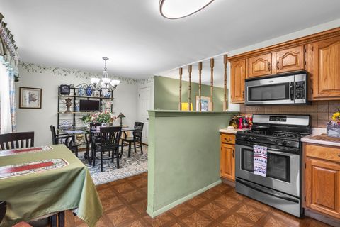 Tiny photo for 47 Willow Trail, Wheeling, IL 60090 (MLS # 12455350)