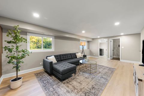 Tiny photo for 641 N Highview Avenue, Addison, IL 60101 (MLS # 12508692)