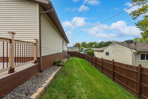 Tiny photo for 3002 29th Street, Bettendorf, IA 52722 (MLS # 12783513)