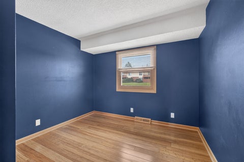 Tiny photo for 3002 29th Street, Bettendorf, IA 52722 (MLS # 12783513)