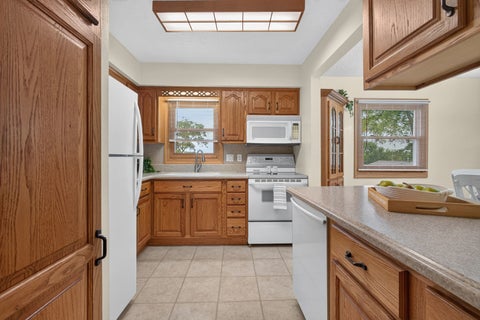 Tiny photo for 3002 29th Street, Bettendorf, IA 52722 (MLS # 12783513)