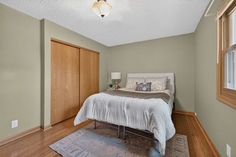 Tiny photo for 3002 29th Street, Bettendorf, IA 52722 (MLS # 12783513)