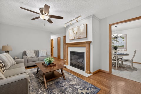 Tiny photo for 3002 29th Street, Bettendorf, IA 52722 (MLS # 12783513)