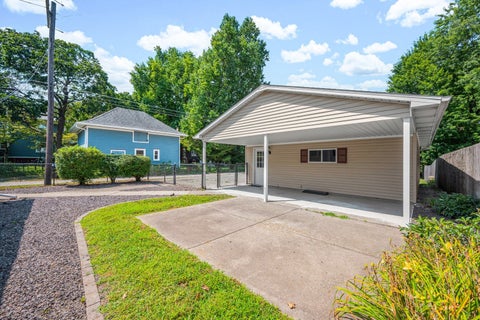 Tiny photo for 107 S Moore Street, Bloomington, IL 61701 (MLS # 12717436)
