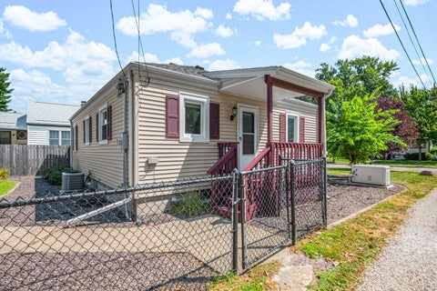Tiny photo for 107 S Moore Street, Bloomington, IL 61701 (MLS # 12717436)