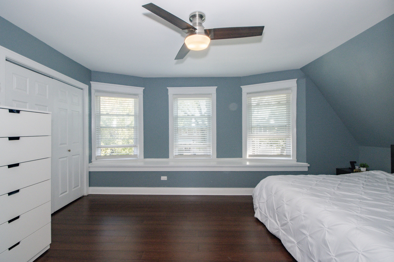 Forest Park, Illinois 60130, United States, 3 Bedrooms Bedrooms, ,2 BathroomsBathrooms,Residential,Active,228187