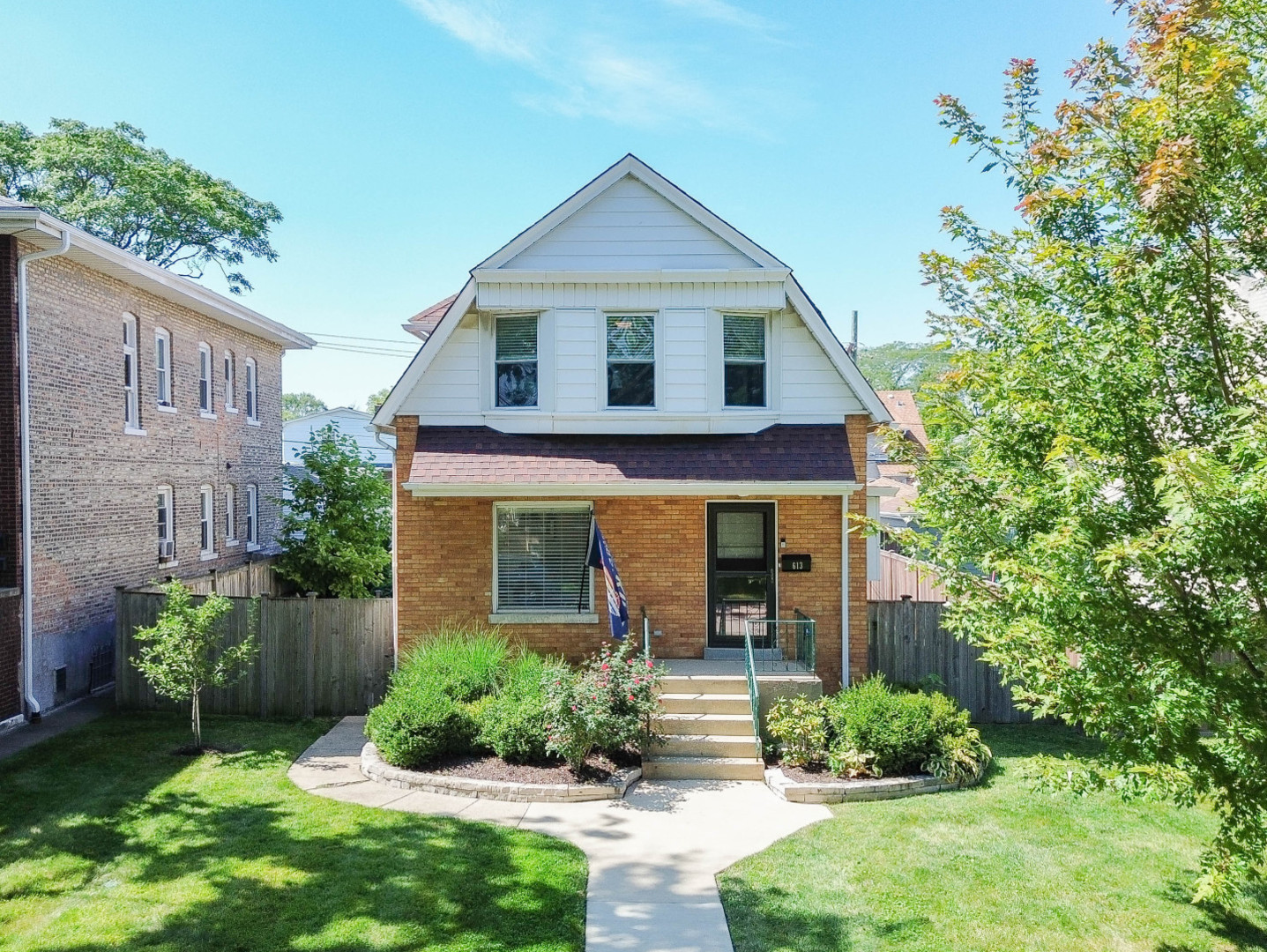 Forest Park, Illinois 60130, United States, 3 Bedrooms Bedrooms, ,2 BathroomsBathrooms,Residential,Active,228187