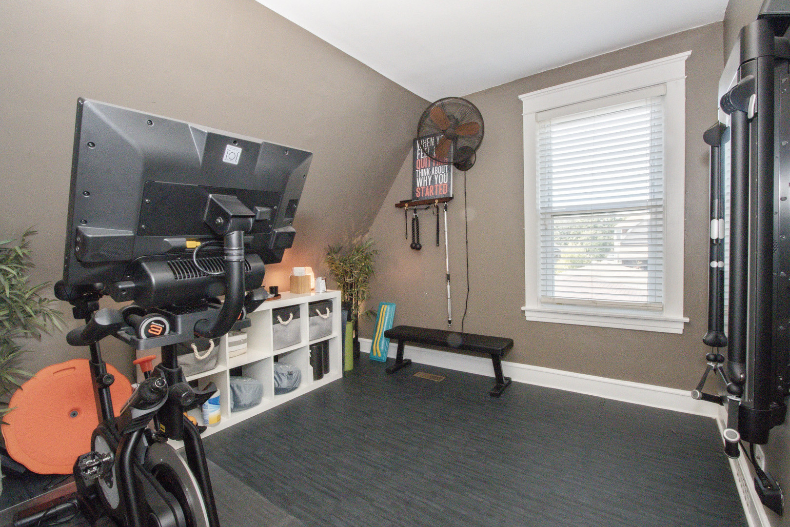 Forest Park, Illinois 60130, United States, 3 Bedrooms Bedrooms, ,2 BathroomsBathrooms,Residential,Active,228187