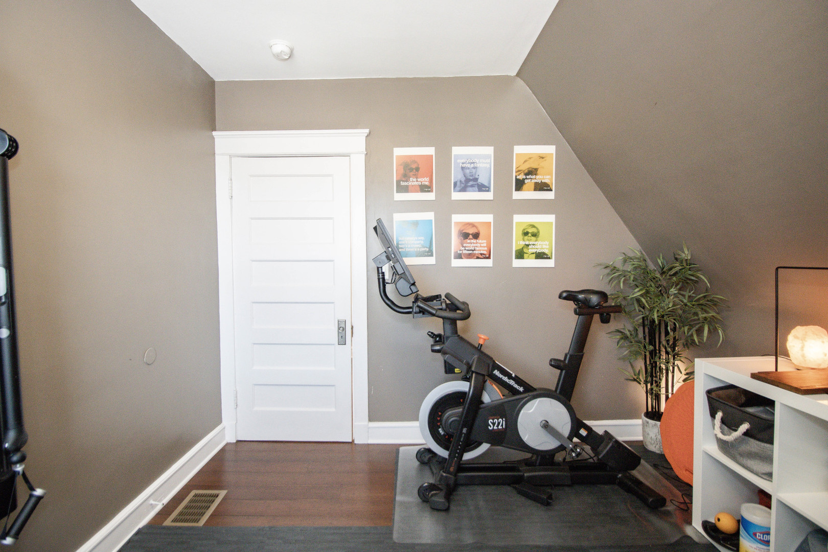 Forest Park, Illinois 60130, United States, 3 Bedrooms Bedrooms, ,2 BathroomsBathrooms,Residential,Active,228187