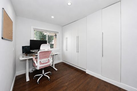 Tiny photo for 901 Park Plaine Avenue, Park Ridge, IL 60068 (MLS # 12621001)