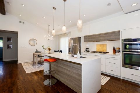 Tiny photo for 901 Park Plaine Avenue, Park Ridge, IL 60068 (MLS # 12621001)
