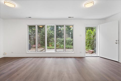 Tiny photo for 974 S Park Terrace, Chicago, IL 60605 (MLS # 12714456)