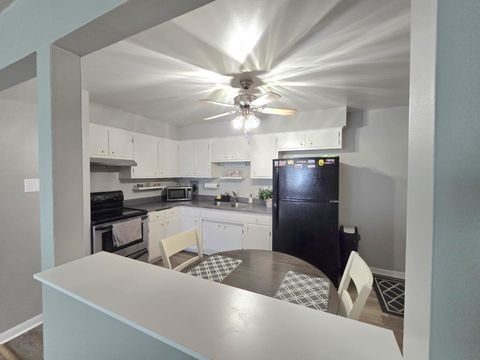 Tiny photo for 1101 Harlem Avenue #203, Forest Park, IL 60130 (MLS # 12489511)