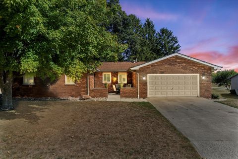 Photo of 408 Weathering Drive, Mahomet, IL 61853 (MLS # 12488598)