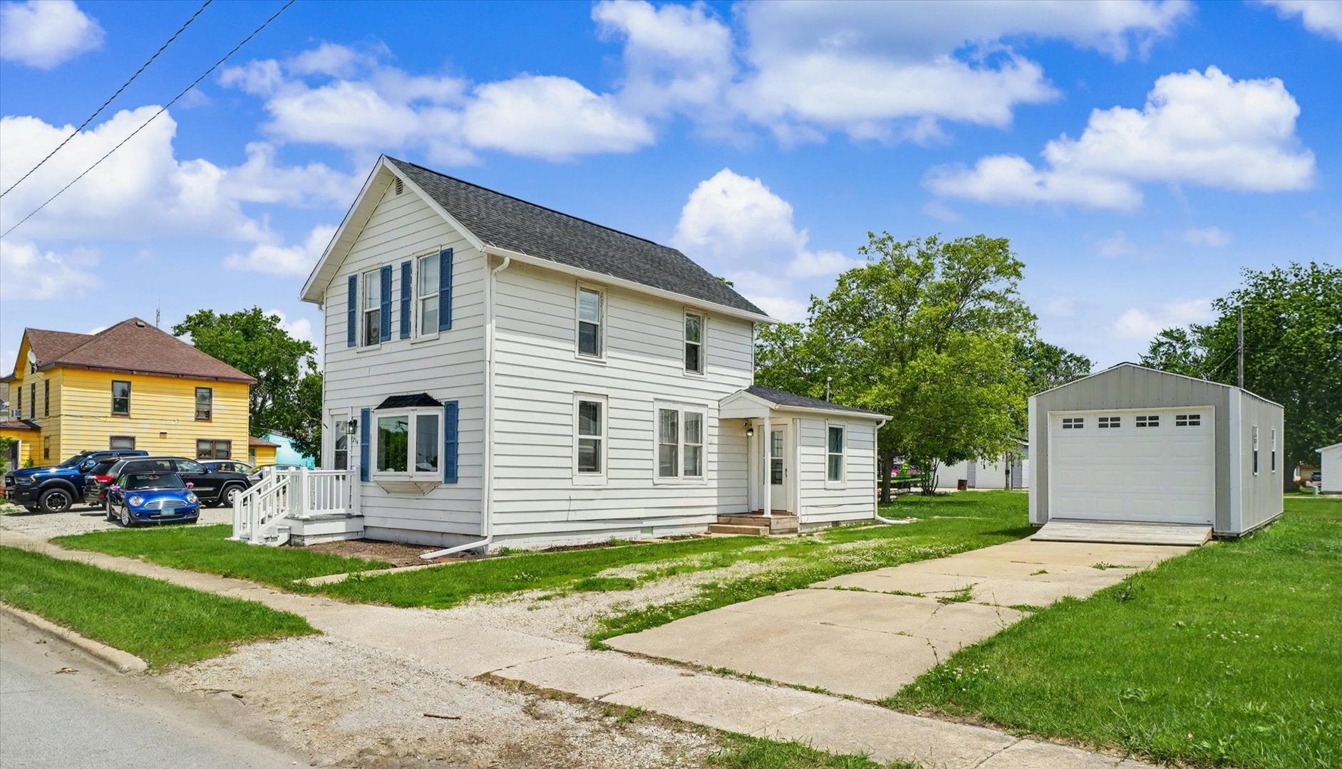 214 S Railroad Avenue