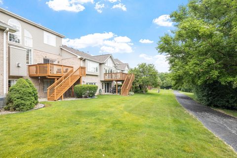 Tiny photo for 11508 Lake Shore Drive, Orland Park, IL 60467 (MLS # 12491891)