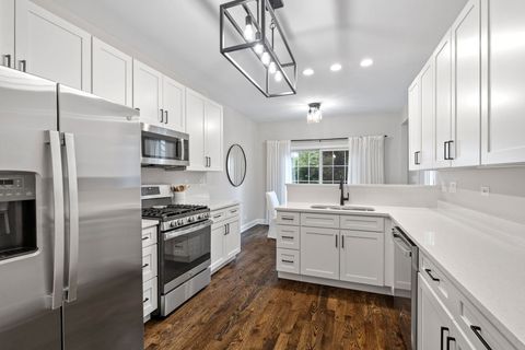 Tiny photo for 11508 Lake Shore Drive, Orland Park, IL 60467 (MLS # 12491891)