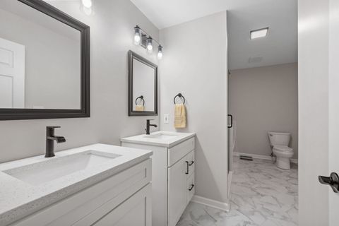 Tiny photo for 11508 Lake Shore Drive, Orland Park, IL 60467 (MLS # 12491891)