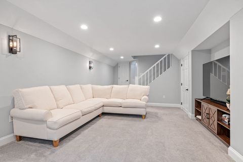 Tiny photo for 11508 Lake Shore Drive, Orland Park, IL 60467 (MLS # 12491891)