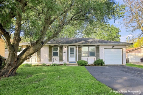 Photo of 1815 Beach Road, McHenry, IL 60050 (MLS # 12782829)