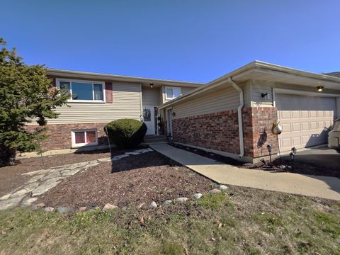 Tiny photo for 5N087 Mary Court, St. Charles, IL 60175 (MLS # 12595116)