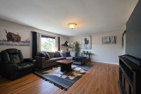 Tiny photo for 5N087 Mary Court, St. Charles, IL 60175 (MLS # 12595116)