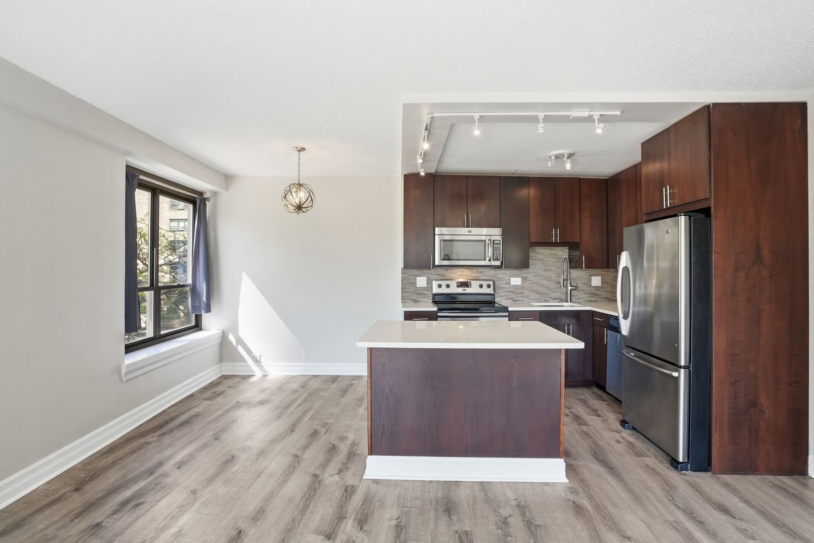 2930 N Sheridan Road 306