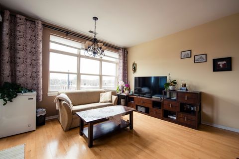 Tiny photo for 2933 N Clybourn Avenue #301, Chicago, IL 60618 (MLS # 12614313)