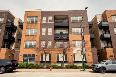 Photo of 2933 N Clybourn Avenue #301, Chicago, IL 60618 (MLS # 12614313)
