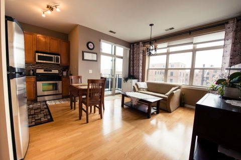 Tiny photo for 2933 N Clybourn Avenue #301, Chicago, IL 60618 (MLS # 12614313)
