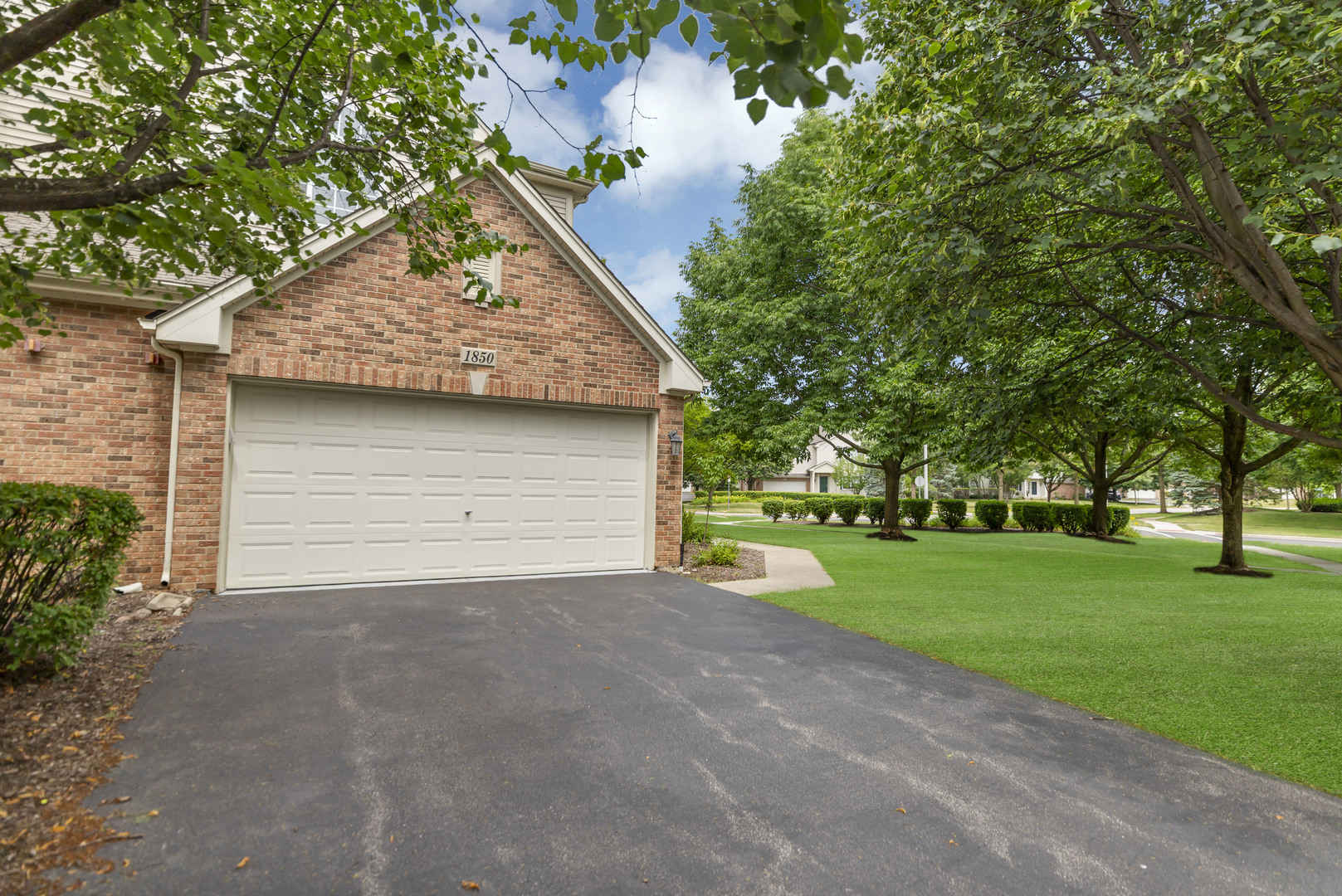 1850 Maureen Drive