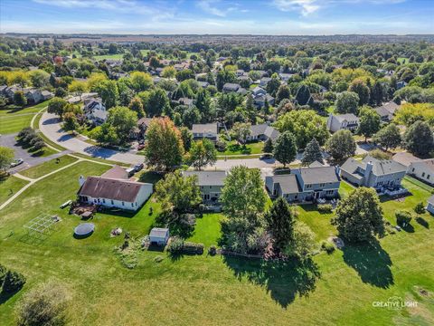 Tiny photo for 135 Chesterfield Drive, Oswego, IL 60543 (MLS # 12520249)