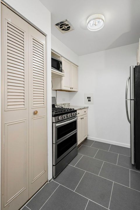 Tiny photo for 8245 W BELMONT Avenue #4G, River Grove, IL 60171 (MLS # 12500644)