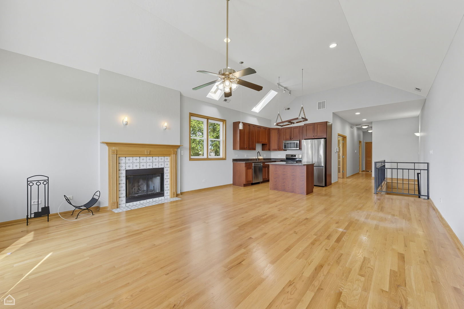 119 N Mozart Street 3