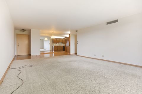 Tiny photo for 700 WELLINGTON Avenue #419, Elk Grove Village, IL 60007 (MLS # 12497936)