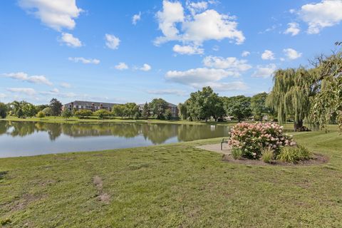 Tiny photo for 700 WELLINGTON Avenue #419, Elk Grove Village, IL 60007 (MLS # 12497936)