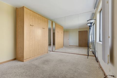 Tiny photo for 700 WELLINGTON Avenue #419, Elk Grove Village, IL 60007 (MLS # 12497936)