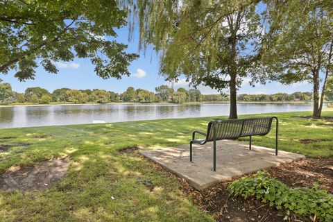 Tiny photo for 700 WELLINGTON Avenue #419, Elk Grove Village, IL 60007 (MLS # 12497936)