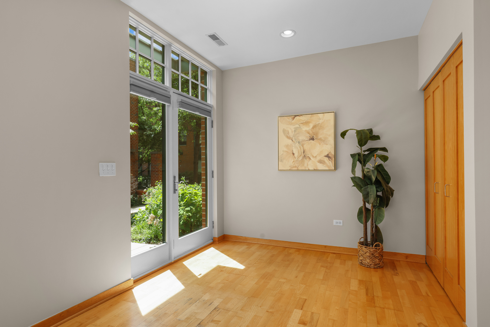 Properties 2 101 N Euclid Avenue 23