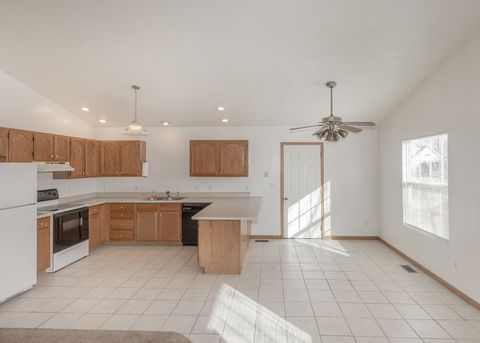 Tiny photo for 1016 N Stark Street, Davenport, IA 52804 (MLS # 12554196)