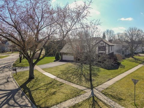 Tiny photo for 2012 Somerset Lane, Wheaton, IL 60189 (MLS # 12614224)