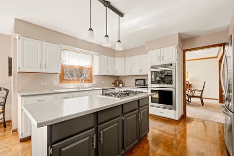 Tiny photo for 2012 Somerset Lane, Wheaton, IL 60189 (MLS # 12614224)